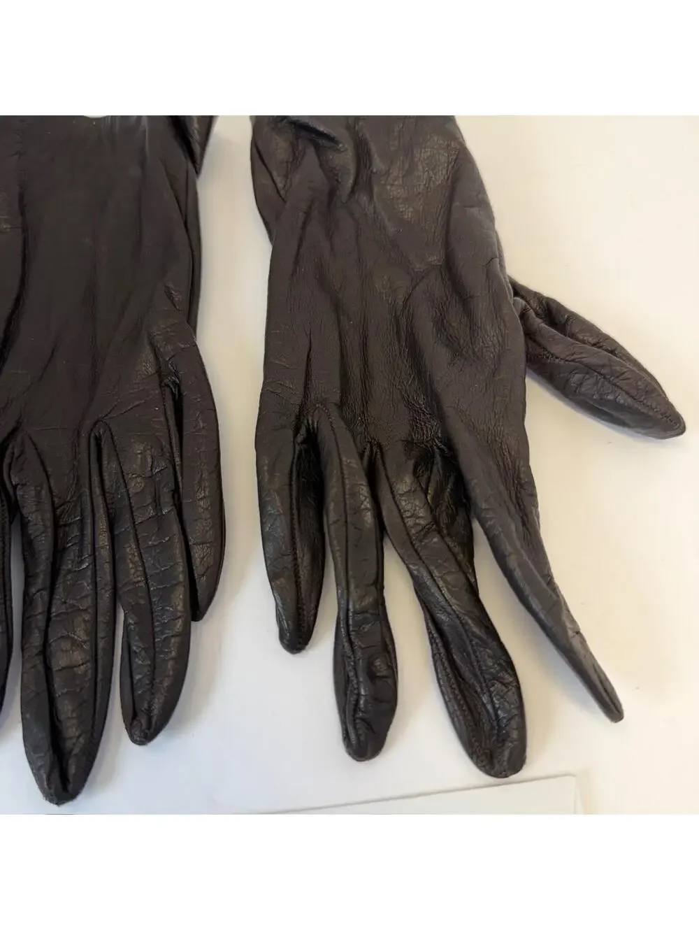 Black Leather Gloves 100% Silk Lined‎ Women's Size Unknown
